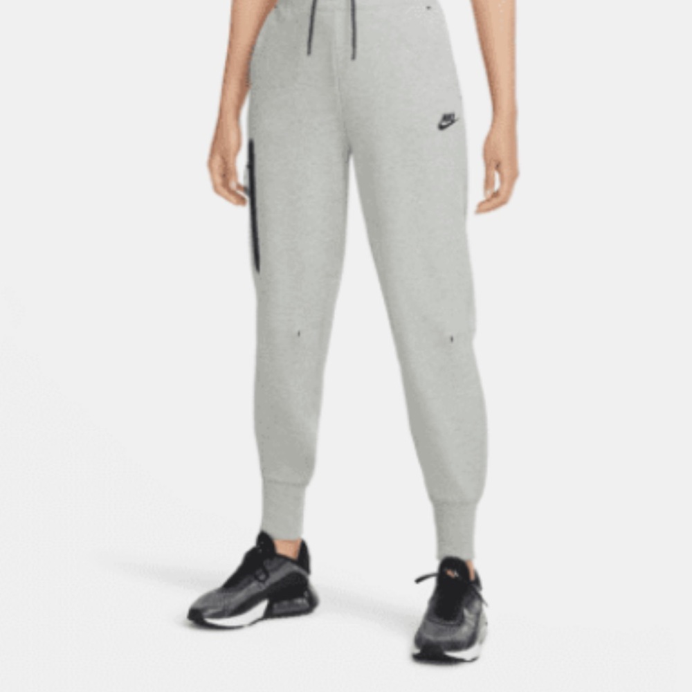 Nike Tech Fleece Set - Picture 15 of 15